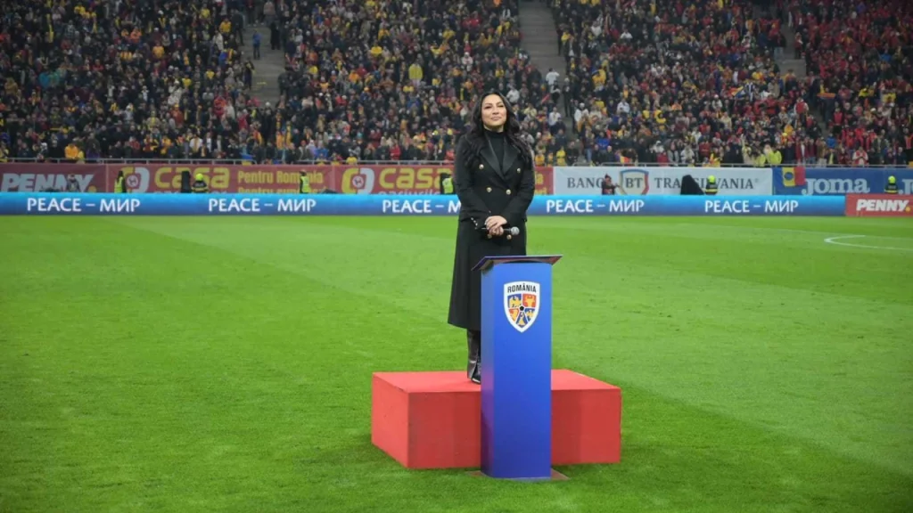 Mihai Trăistariu sare în apărarea Andrei, care a cântat ”Deșteaptă-te, române!” cu versurile în față: ”Politicienii ar trebui să îl știe pe de rost!” EXCLUSIV