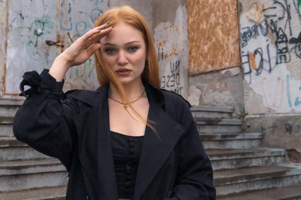 Andreea Anița, condusă pe ultimul drum. Momente sfâșietoare la înmormântare