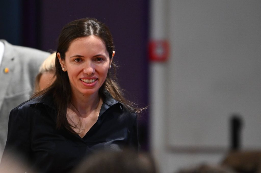 Mirabela Grădinaru, exemplu de eleganţă în Polonia. Partenera lui Nicușor Dan a uimit cu ţinuta aleasă. Foto