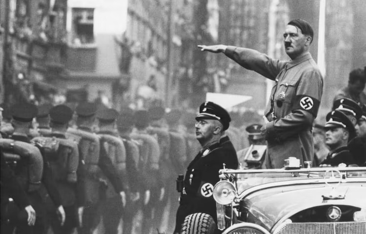 adolf-hitler-dictator