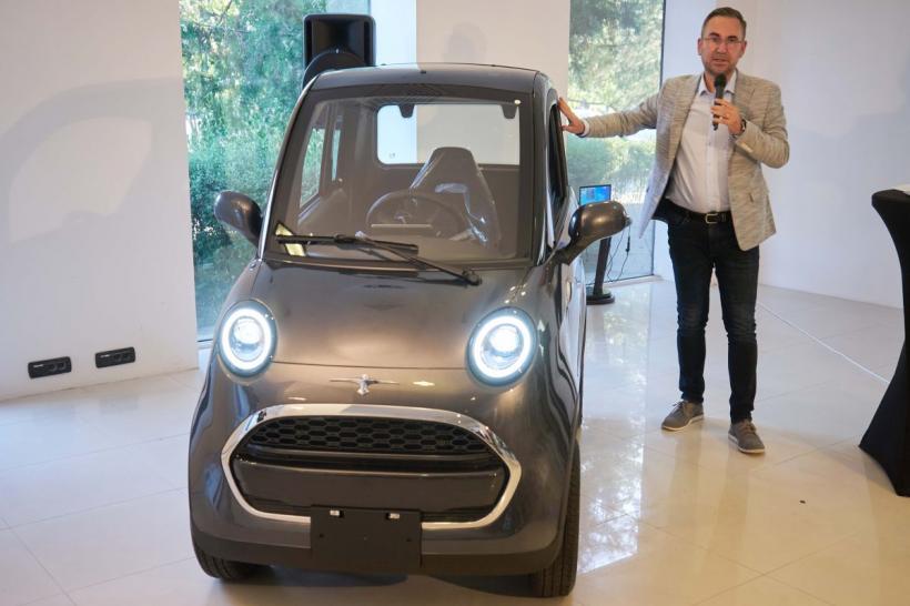 mașină electrică românească