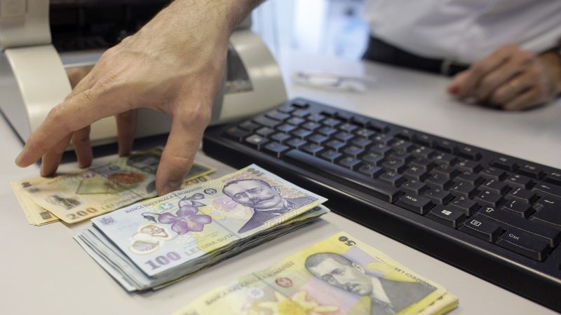 Ce spor primesc bugetarii care lucrează în zilele libere. Regulile prevăzute în noua lege a salarizării. Ce se schimbă pentru bugetari din 2027