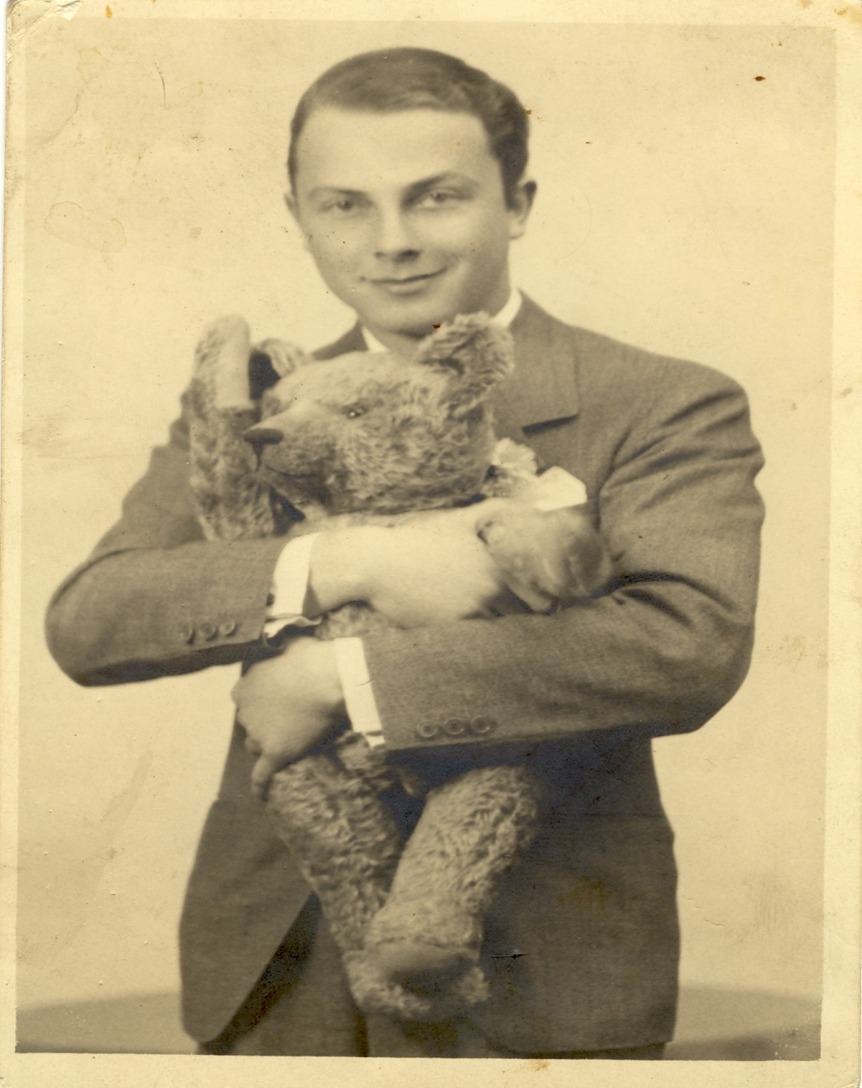 George Sbârcea - fotografie de arhivă