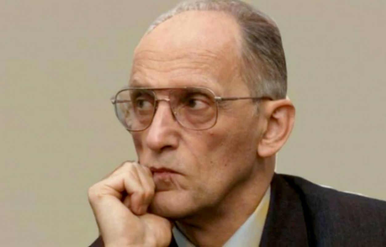 Pruteanu I-a învățat pe români cum să scrie corect, iar o lege din Parlament i-a ...