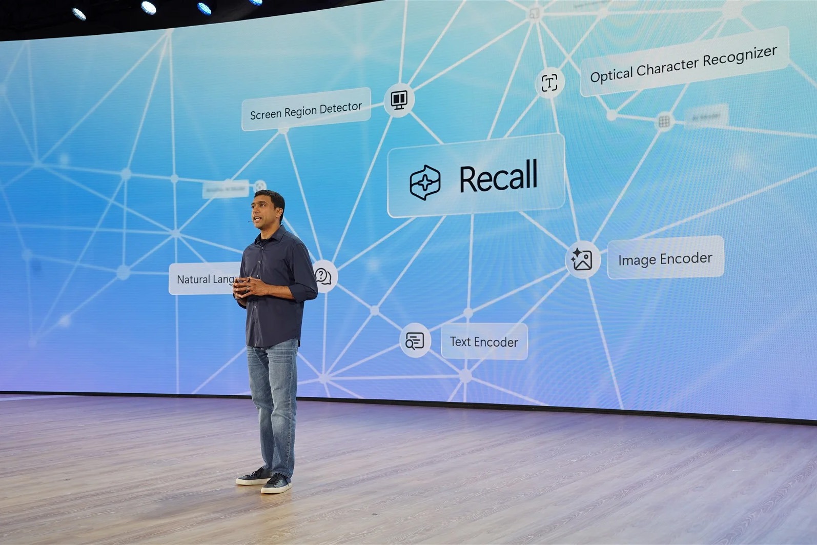 Microsof Recall Microsoft lansează Recall, funcția care îți face viața mai ușoară. Cum ...