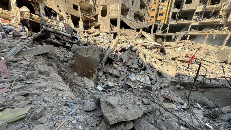 Locul atacului aerian al Israelului de vineri, care l-a ucis pe liderul Hezbollah, Hassan Nasrallah. Foto Reuters