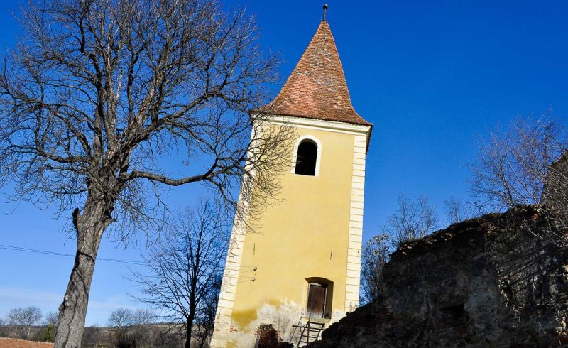 Turnul inclinat de la Rusi - Biserica Fortificata Transilvania