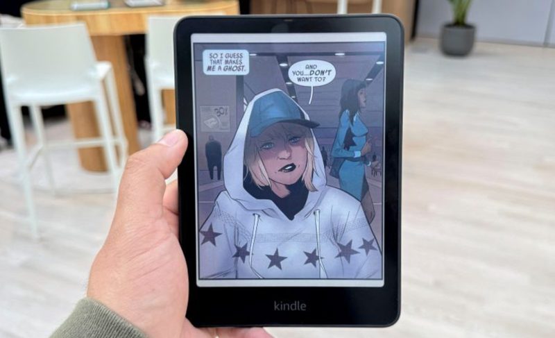 Amazon Kindle Colorsoft.