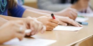 Simulare Evaluare Națională 2026. La ce oră începe examenul şi ce trebuie să faci dacă ai scris un răspuns greşit