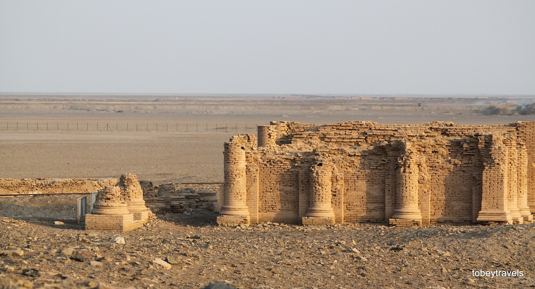 Templul part al lui Charyios din Uruk, situat la aproximativ 250 km sud de Bagdad, în Irak.