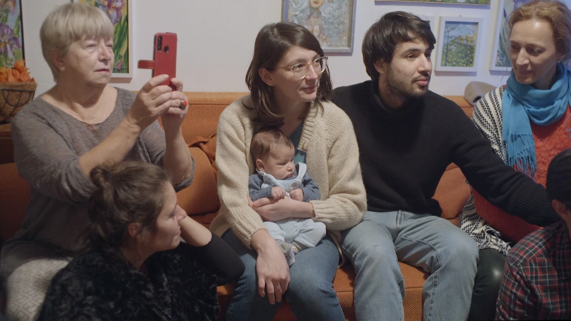 o familie aproape perfecta