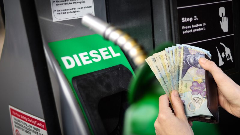 Ce ne așteaptă după majorarea prețului la carburanți. Efectul scumpirilor în lanț