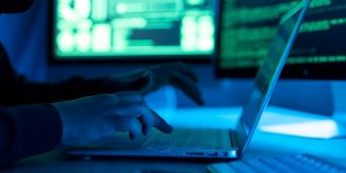 Hackerii nu mai sparg ușa, ci intră cu parola ta. Atacurile de identitate devin principala cauză a ransomware-ului