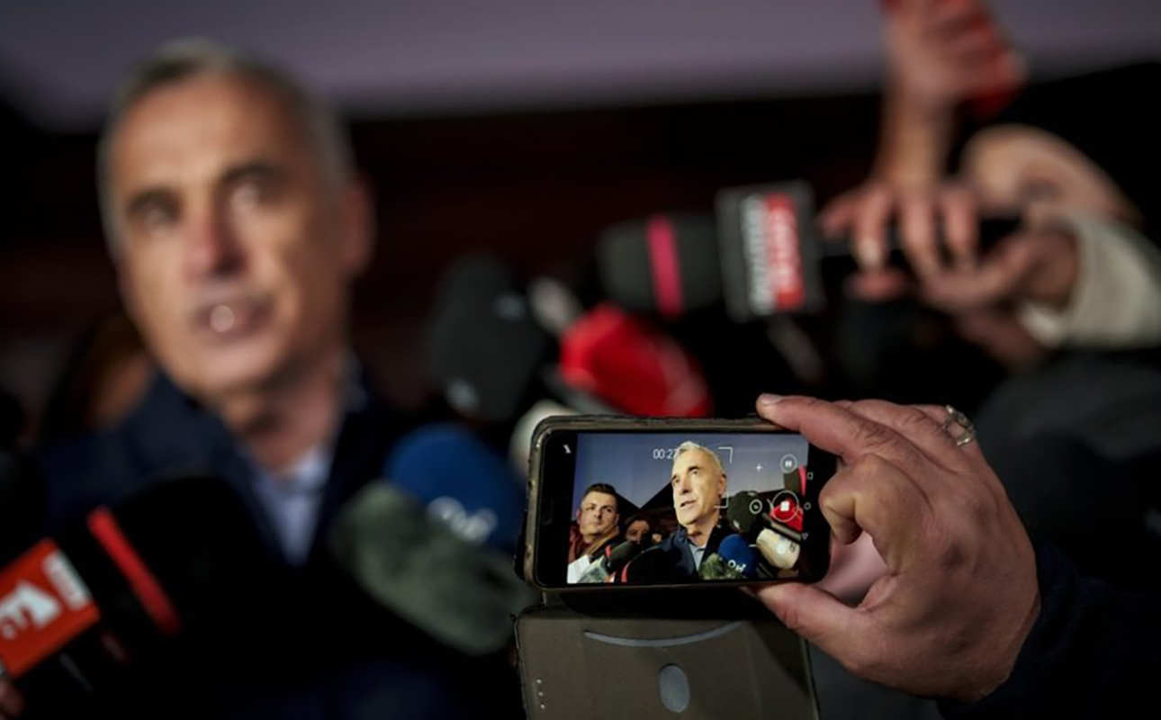 Calin georgescu baie de multime