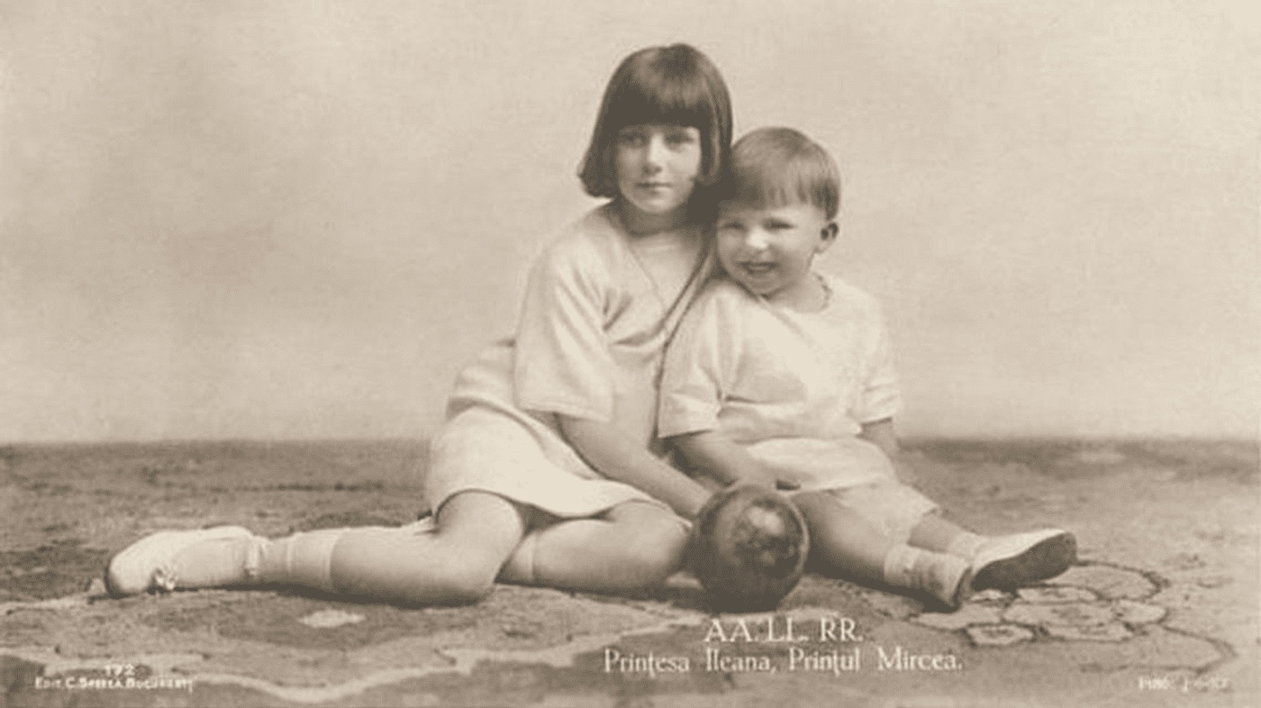 Principele Mircea și sora lui, Principesa Ileana. Foto Historia