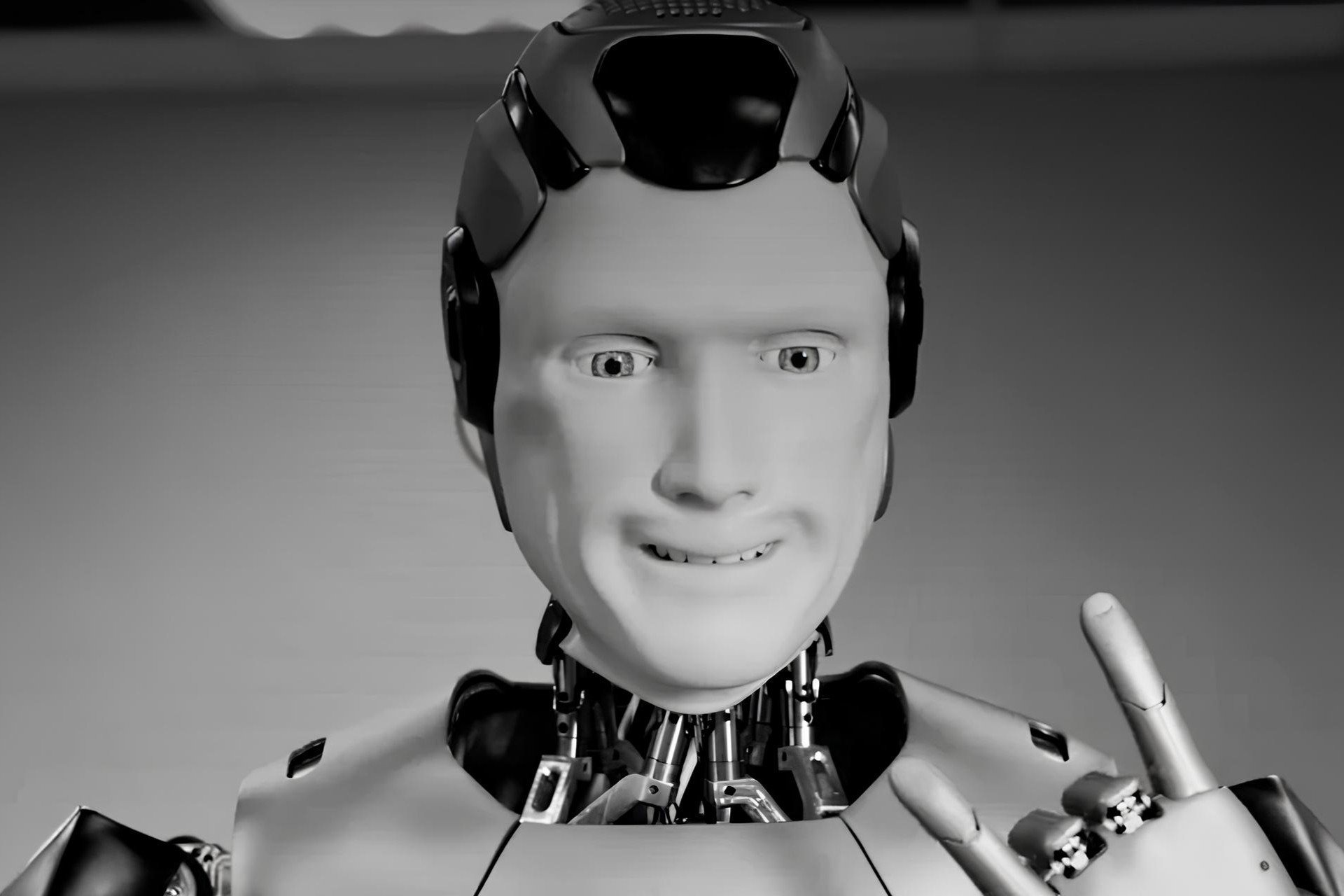 Robotul AIDOL Rusia 2