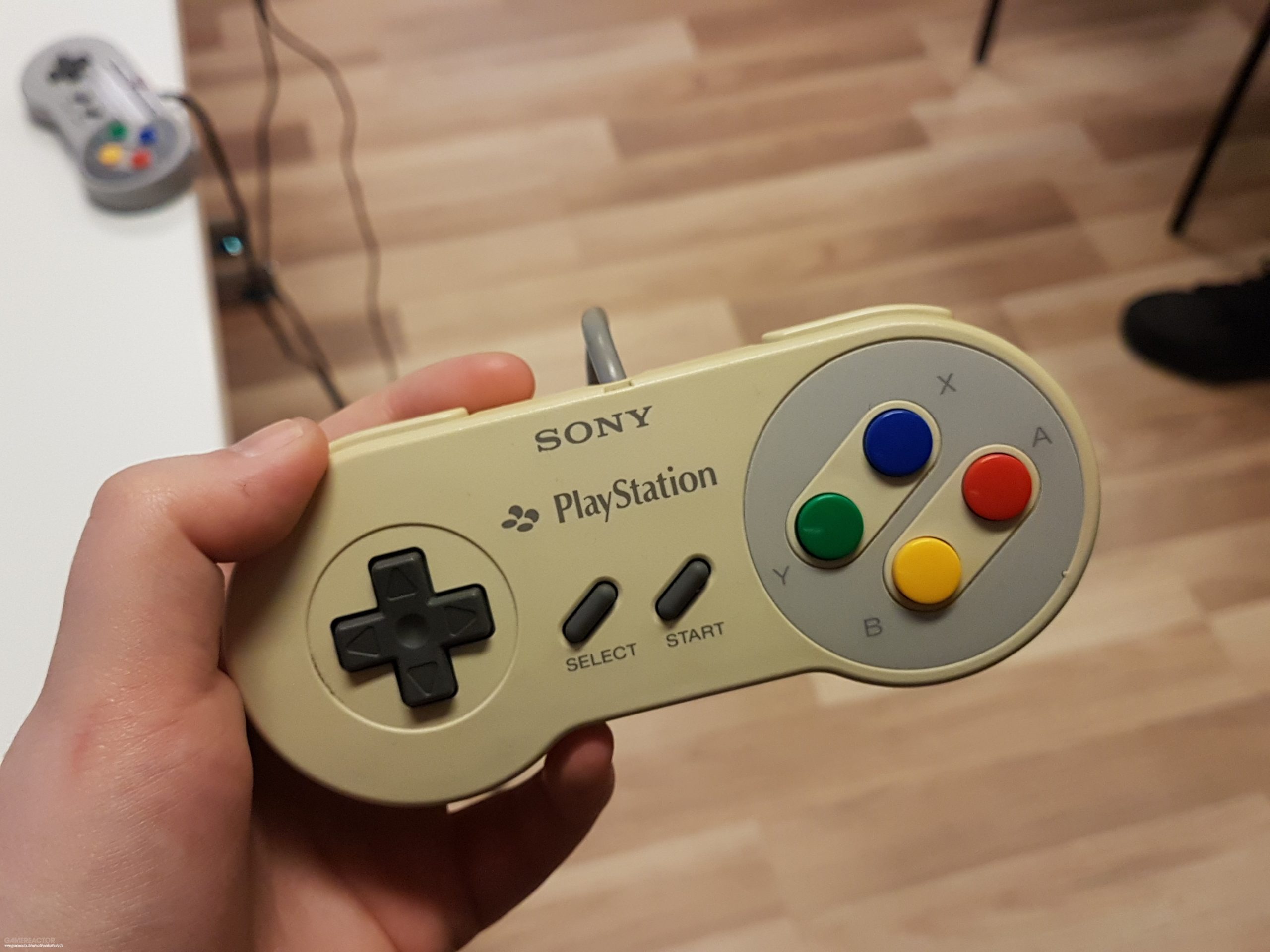Cum folosești un controller PlayStation sau Xbox pe Switch 2 cu adaptor