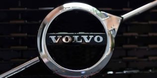 Volvo face mașinile mai muzicale dintr-un update: milioane de șoferi primesc Apple Music direct în bord