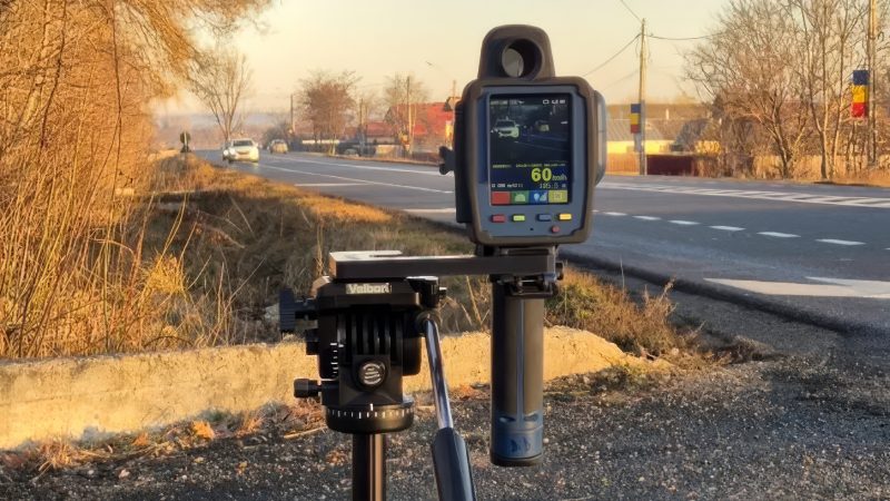 Ce radare monitorizează depășirea vitezei pe șoselele din România. Zonele în care poţi lua uşor amenzi