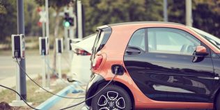 Hibridele rulate din România ascund o surpriză neplăcută: kilometrajul poate fi dat înapoi aproape cât la diesel