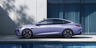 Încă o mașină electrică din China la care merită să visezi. Pare Toyota Camry, dar este BYD Seal 07 cu autonomie de 700 de kilometri