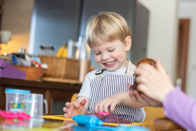 Calendarul înscrierilor la creșă și grădiniță 2026. Criterii de admitere și locuri disponibile