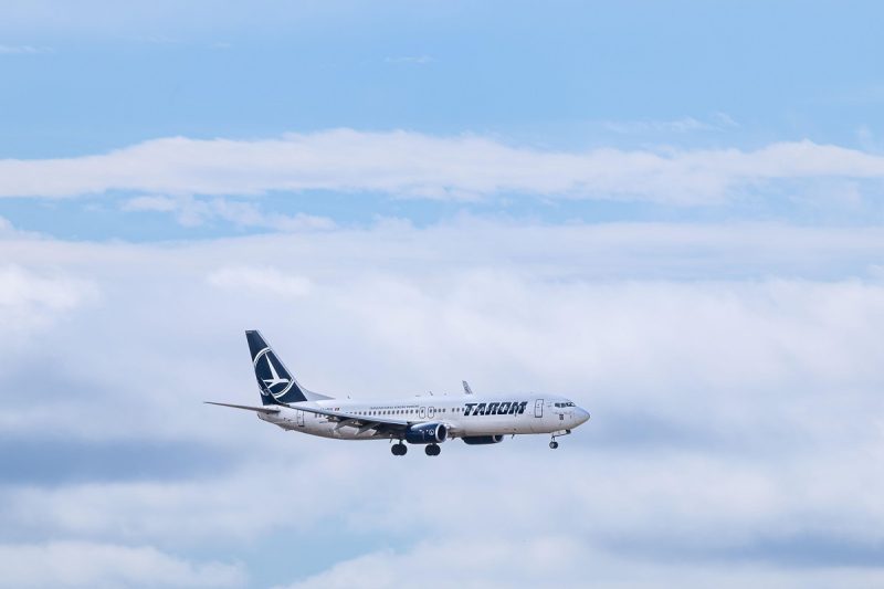 Cât au plătit românii pentru cursele Tarom din Egipt. Suma care i-a revoltat
