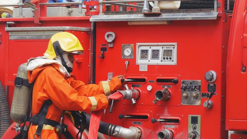 Cât câștigă un pompier debutant în România. Salariul lunar și sporurile