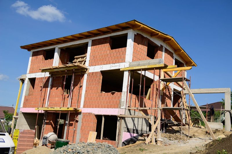 Cât costă să construieşti o casă de 100 de mp în 2026. Preţuri pentru materiale şi manoperă