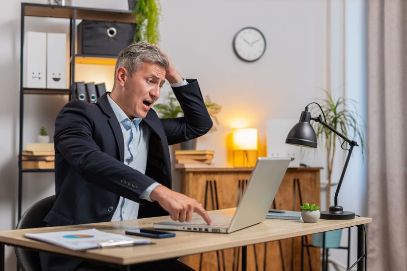 Ce amenzi riscă angajatorii care nu plătesc salariile la timp în 2026. Ce prevede Codul Muncii