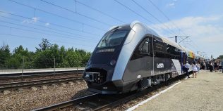 Cine deţine Leon Railways, noua companie feroviară din România. Grupul a fabricat primul tren diesel realizat în ţara noastră în ultimii 80 de ani