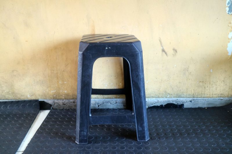 De ce sunt făcute taburetele cu o gaură în mijloc. La ce folosește cu adevărat