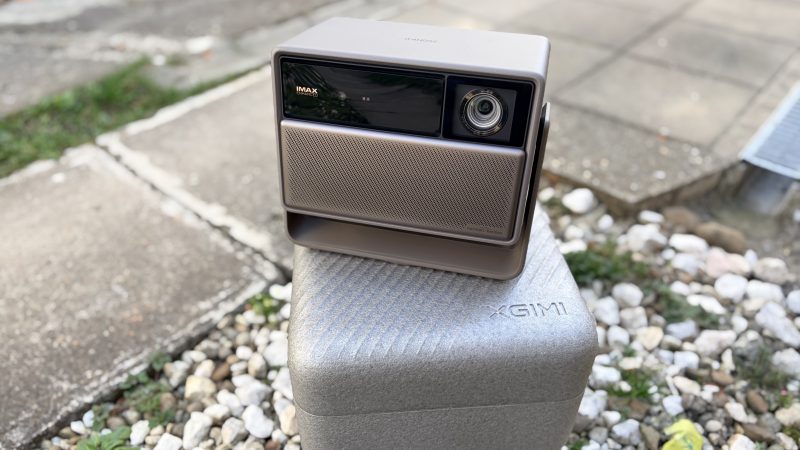 REVIEW XGIMI Horizon 20 – pentru că toată viața ți-ai dorit un cinematograf 4K Dolby Vision cu sunet Harman Kardon într-o singură cutie inteligentă