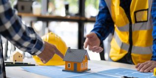 Pașii și aprobările de care ai nevoie pentru a construi pe un teren agricol din extravilan. Ce spune legea în 2026