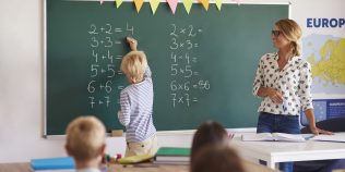 Profesorii care lipsesc din școlile din România. Disciplinele la care se găsesc cel mai greu cadre didactice