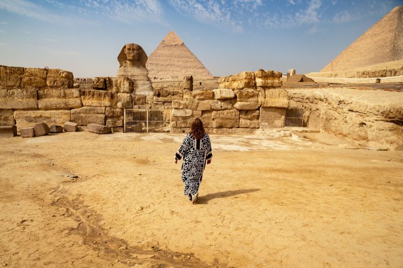 Românii au început să îşi vândă vacanţele în Egipt la preţuri de nimic. Cât costă un pachet de două persoane în Hurghada