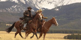 Dutton Ranch, pe SkyShowtime: ferma s-a schimbat, dar războiul familiei Dutton continuă