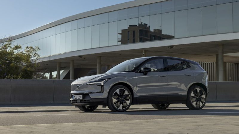 Cea mai ieftină mașină electrică de la Volvo devine și mai accesibilă. Ce urmează pentru EX30