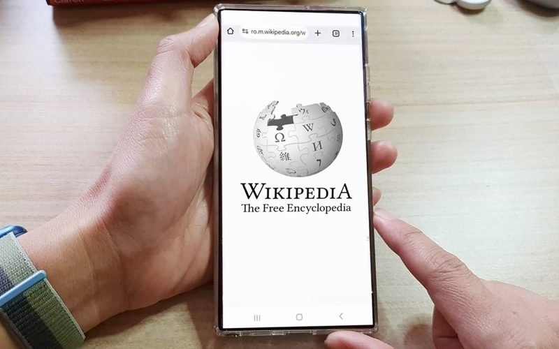 Wikipedia interzice textele scrise cu ajutorul AI, cu două excepții