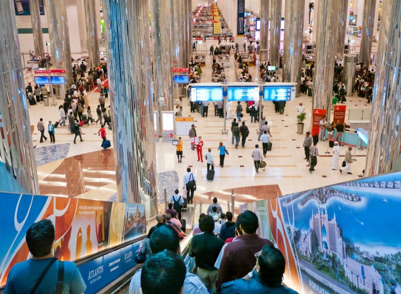 Recomandări pentru românii aflați în Orientul Mijlociu. Cum pot evita panica în zone imprevizibile, conform specialiştilor