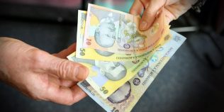 Pensionarii cu venituri sub 3.000 de lei vor beneficia de ajutor de la stat. Suma va fi oferită de două ori pe an
