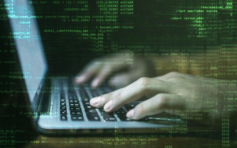 Hackerii din 2026, mai bătrâni decât ai crede. Se pare că tinerii nu mai au răbdare pentru criminalitate cibernetică
