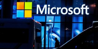 Microsoft le răspunde absolvenților care huiduie AI-ul: „Nu, voi nu înțelegeți”. Conflictul dintre Big Tech și generația care intră pe piața muncii