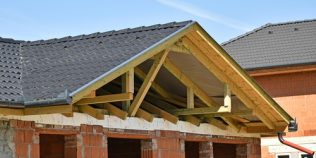 Ce casă poți construi în 2026 cu 25.000 de euro: preţurile la materiale şi manopera au crescut enorm