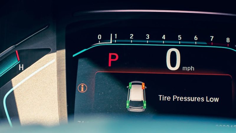 Senzorii de presiune din anvelope pot fi folosiți pentru urmărirea mașinilor, iar problema este mai serioasă decât pare