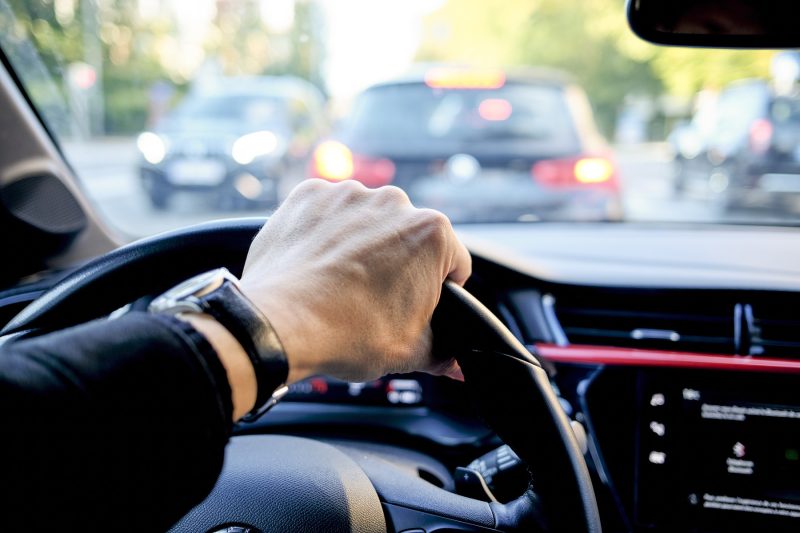 Taxa auto pe care bucureştenii o fentează zilnic. Aplicaţia prin care şoferii o pot plăti uşor, sunt anunţate controale