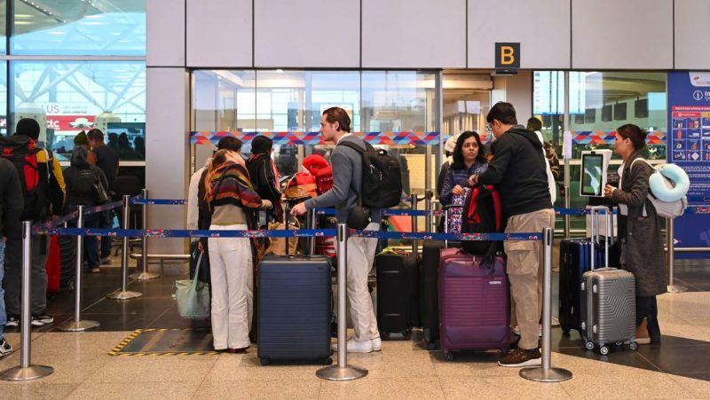 Ai vacanțe deja plătite în această perioadă, dar ți-e frică să mai mergi din cauza războiului? La ce trebuie să fie atenți românii: ”Nu sfătuim!”  EXCLUSIV