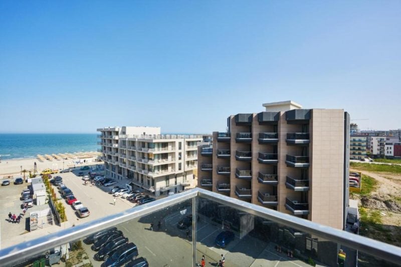Cât trebuie să scoți din buzunar pentru o garsonieră în Mamaia în 2026. Staţiunea devine un lux