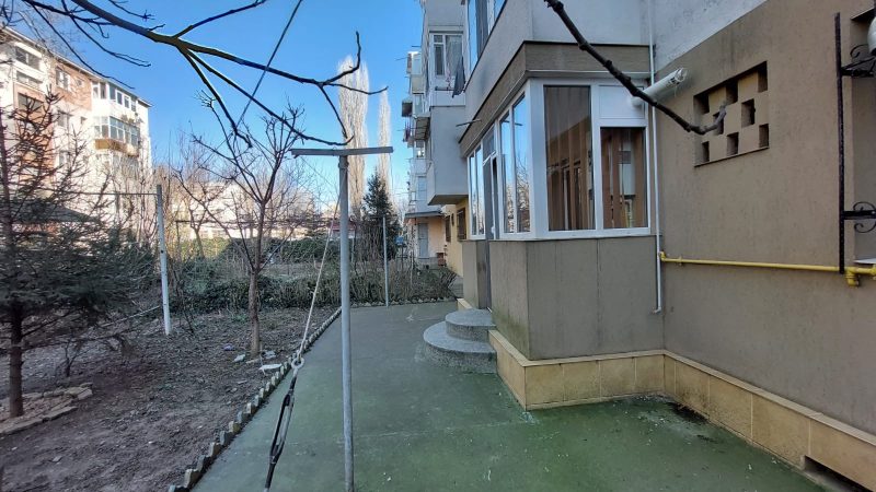 Cum poţi construi un balcon la parterul blocului. Tot ce trebuie să ştii despre autorizaţie şi acte necesare