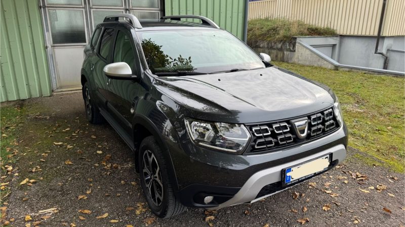 Dacia cu miros de benzină: ce poate însemna și de ce nu e o problemă de ignorat